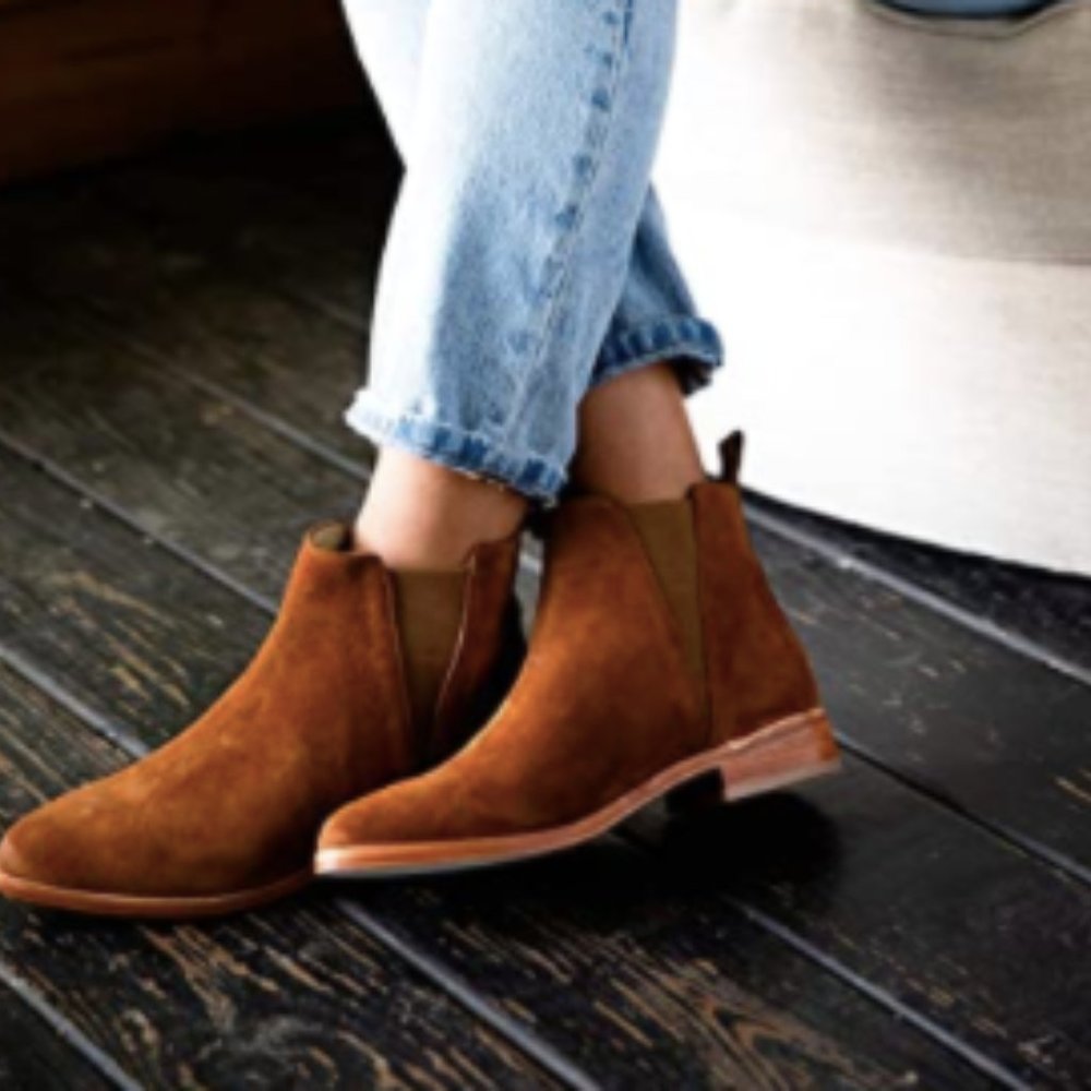 Nisolo Women's Chelsea Boot in Nutmeg